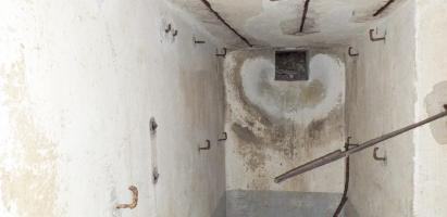 Ligne Maginot - OBERWALD SUD - (Blockhaus pour arme infanterie) - Réservation pour la ventilation et supports à l'extrémité du couloir