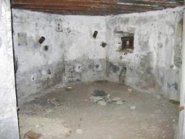 Ligne Maginot - Casemate d'infanterie de Muehlrhein - Chambre de tir sud comprenant la caponnière