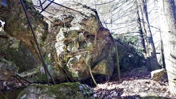 Ligne Maginot - SCHMELTZBACH EST - (Casemate d'infanterie - Double) - La dalle explosée au niveau de la cloche GFM Est