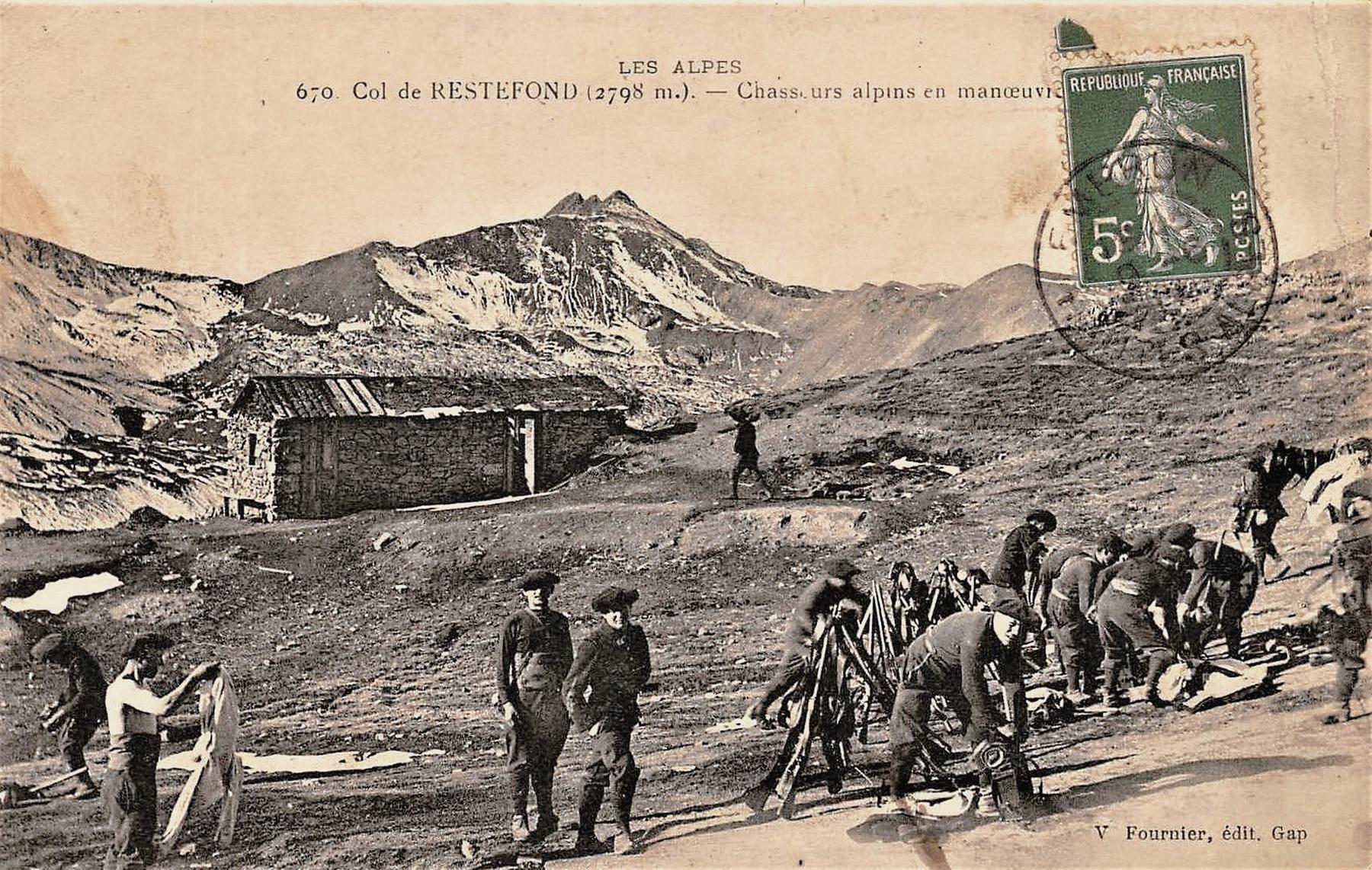 Ligne Maginot - CAMP DE RESTEFOND - (Casernement) - Col de Restefond - Chasseurs alpins en manoeuvres - Inconnu - Fournier Editeur, Gap