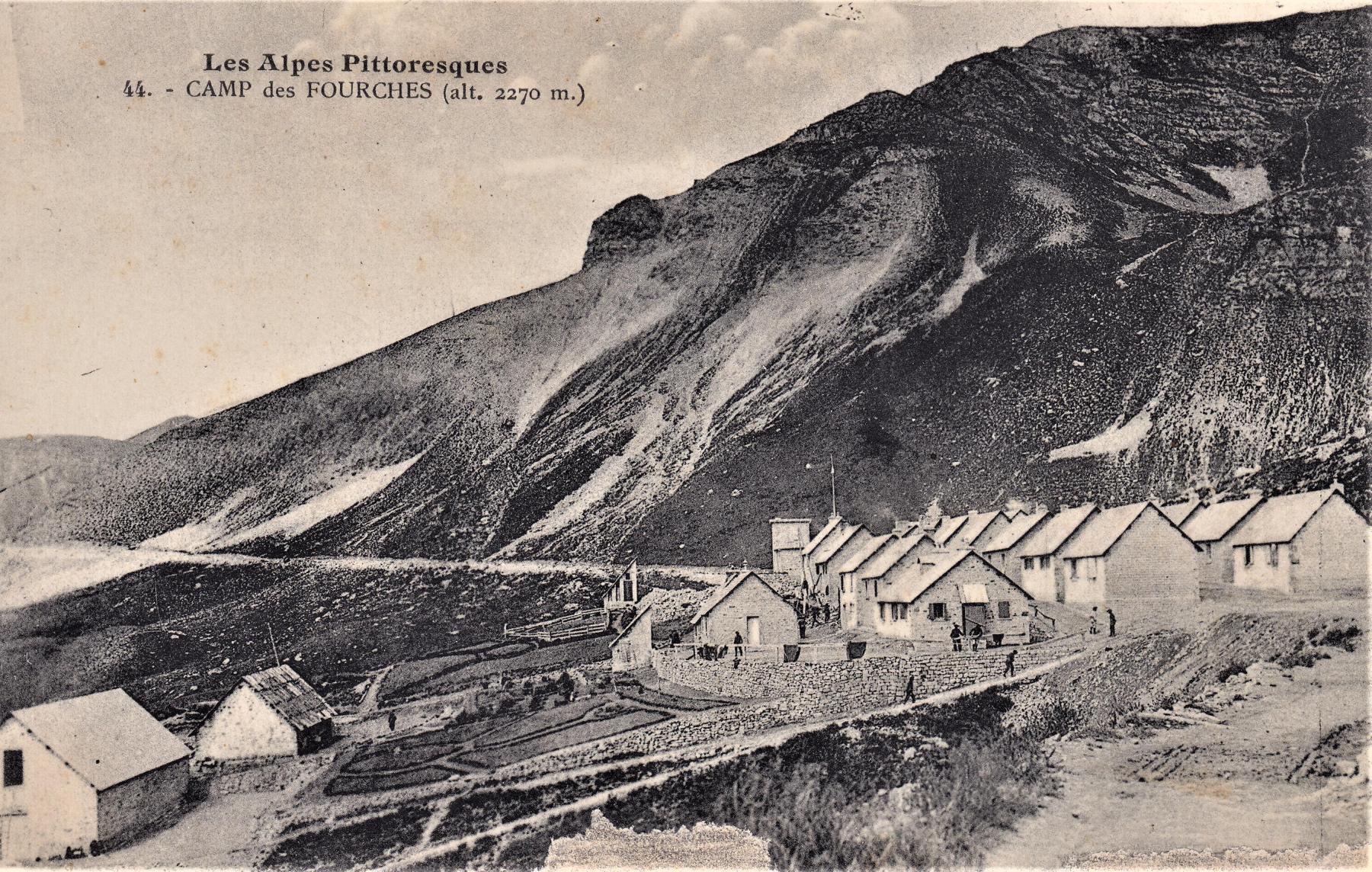 Ligne Maginot - FOURCHES - (Casernement) - Camp des Fourche (alt. 2270 m). - Inconnu