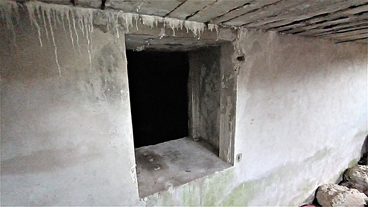 Ligne Maginot - LOBSANN - (Dépôt de Munitions) - Accès au vide sanitaire sous-plancher - Baptiste Gaudin
