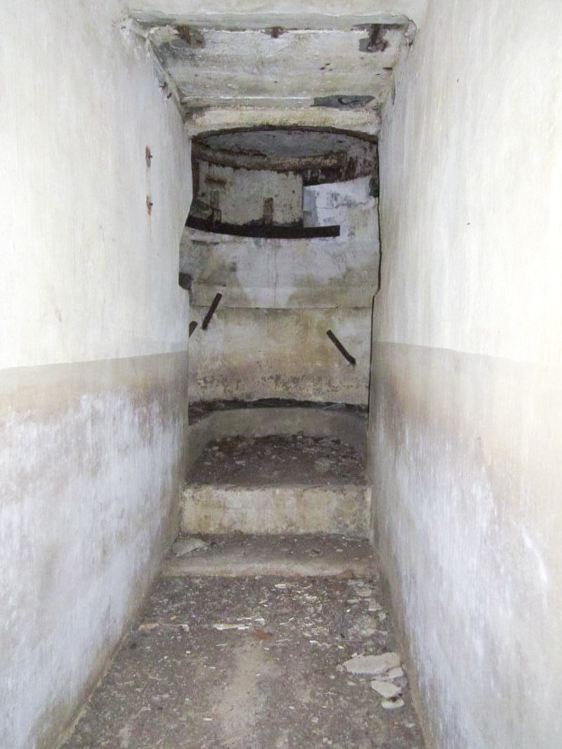 Ligne Maginot - MITTELWEG 1 - (Blockhaus pour arme infanterie) - Accès à la chambre de tir - gregfuchs
