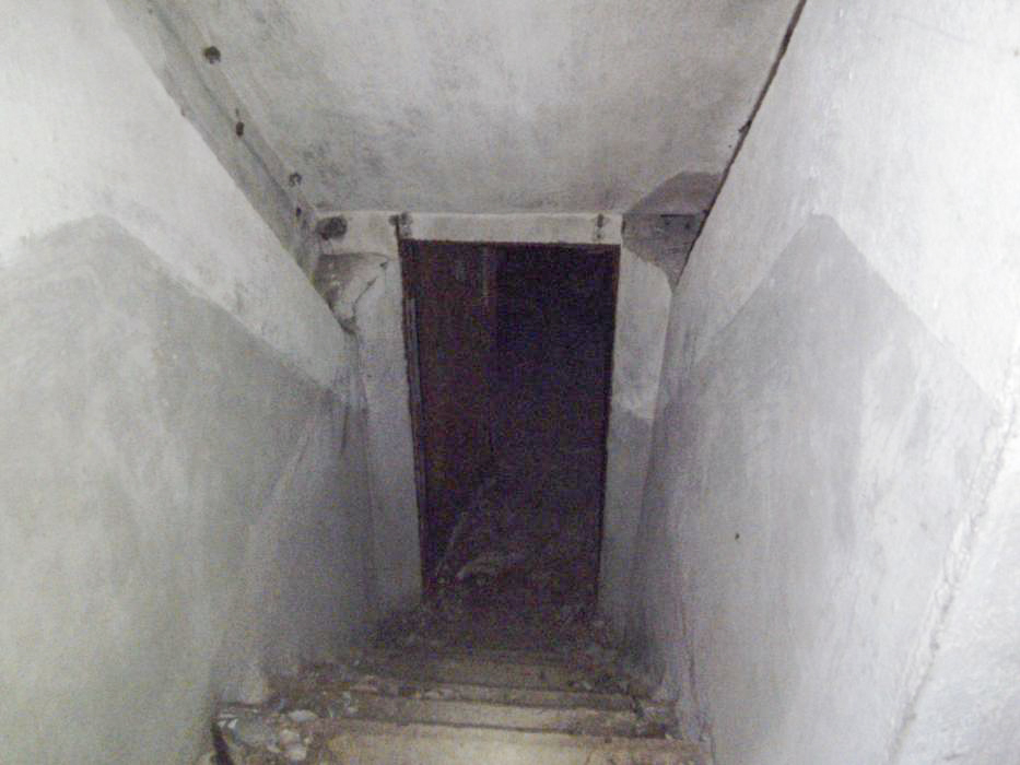 Ligne Maginot - ROUNTZENHEIM NORD - (Casemate d'infanterie) - L'escalier vers la galerie de liaison vers la casemate voisine - GLÜCKSJÄGER GJ13