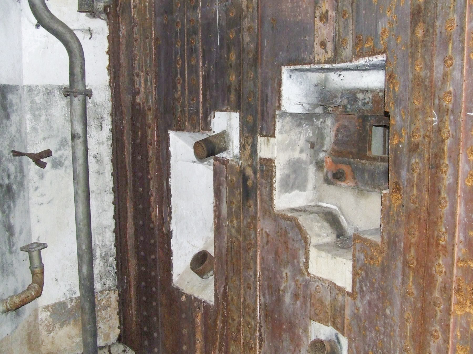 Ligne Maginot - GRAND BOIS - (Casemate d'infanterie) - Le poste de tir pour FM - STENGER Mathieu