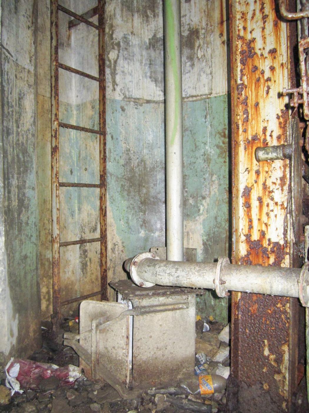 Ligne Maginot - PETIT REDERCHING - (Abri) - Puits de la cloche GFM - Gregory Fuchs