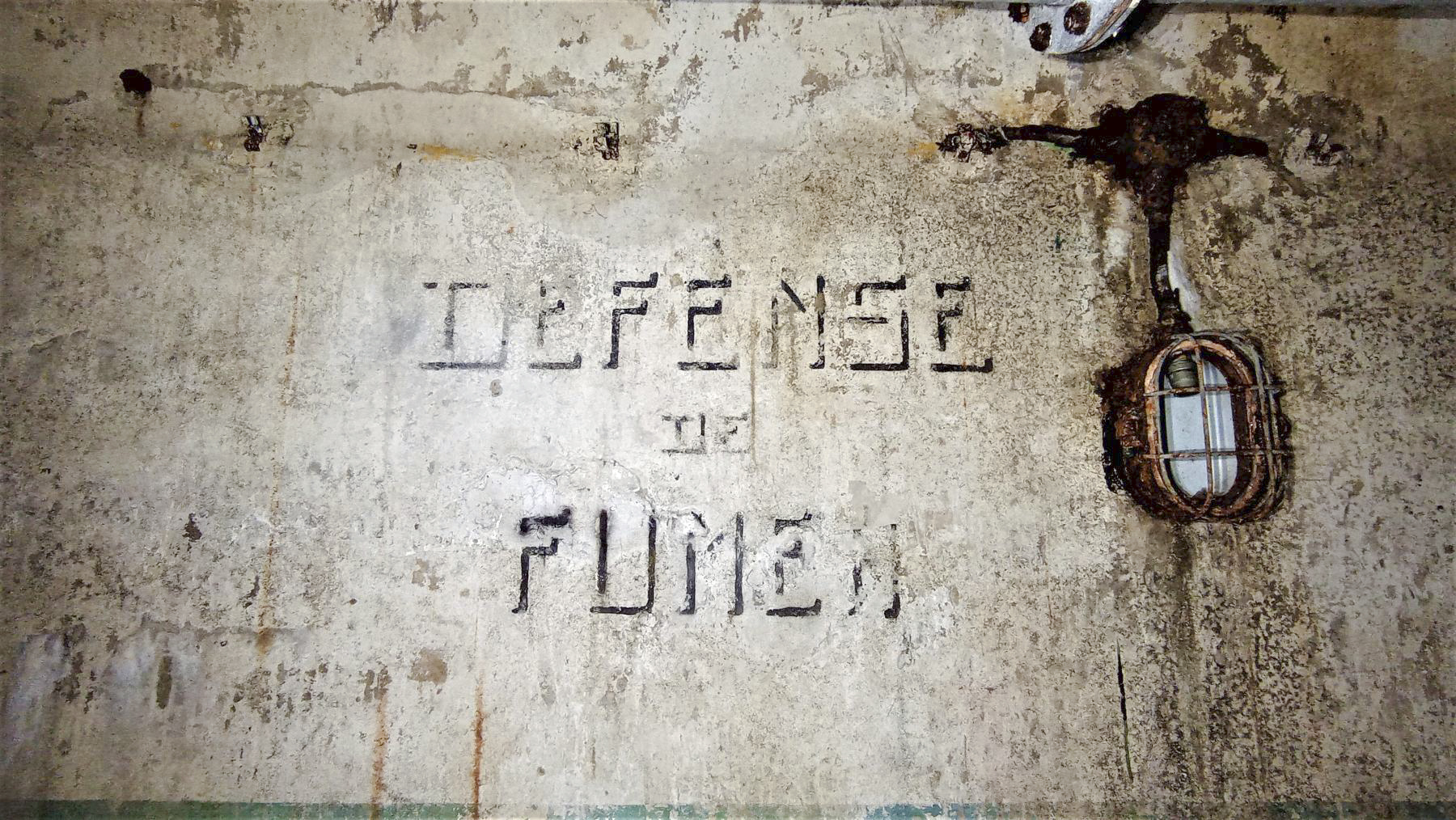 Ligne Maginot - PETIT REDERCHING - (Abri) - Consigne 'DEFENSE DE FUMER' - Baptiste Gaudin