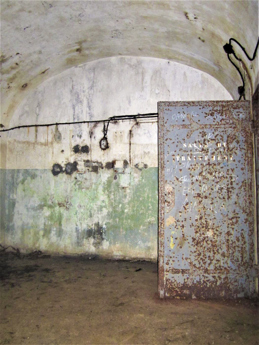 Ligne Maginot - PETIT REDERCHING - (Abri) - Local marqué 'salle de traitement' - Gregory Fuchs