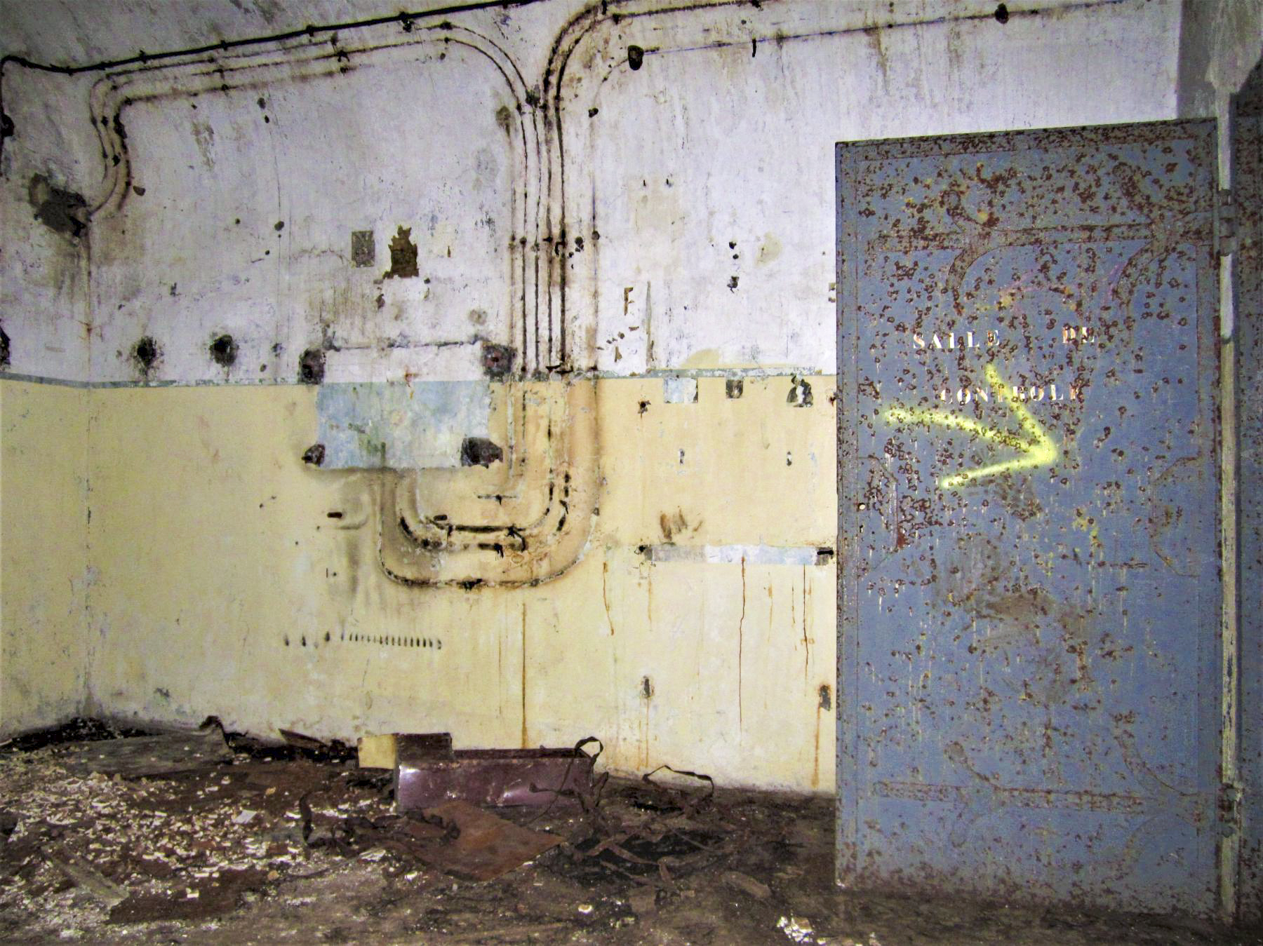 Ligne Maginot - PETIT REDERCHING - (Abri) - Local marqué 'salle de contrôle' - Gregory Fuchs