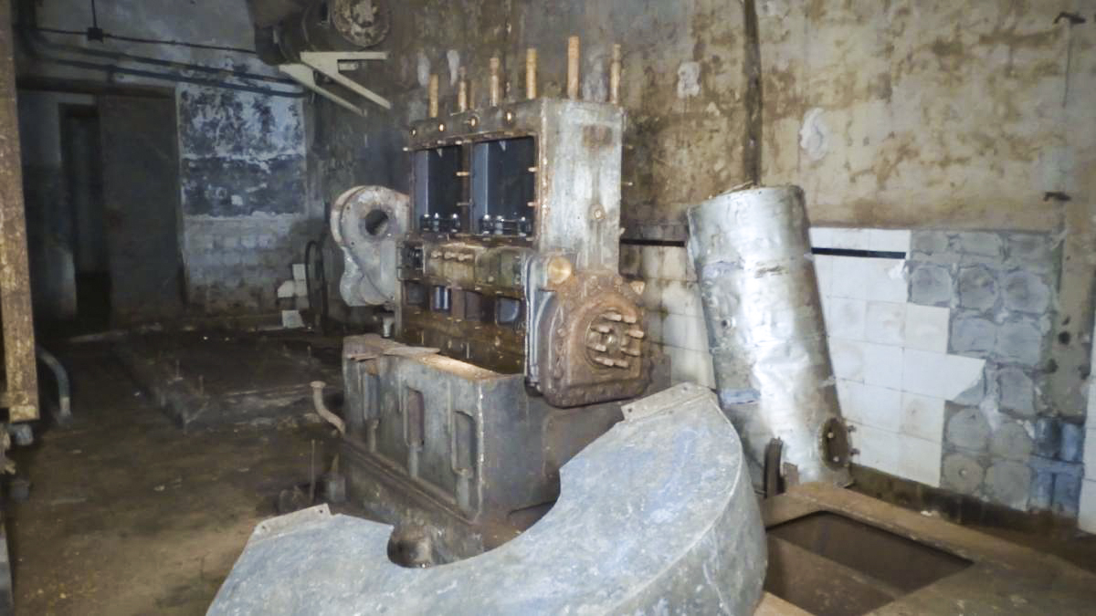 Ligne Maginot - PETIT REDERCHING - (Abri) - Le seul moteur restant - VisualEpic
