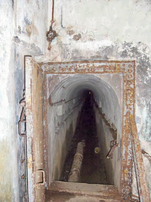 Ligne Maginot - PETIT REDERCHING - (Abri) - Entrée de l'issue de secours-égout - JM57