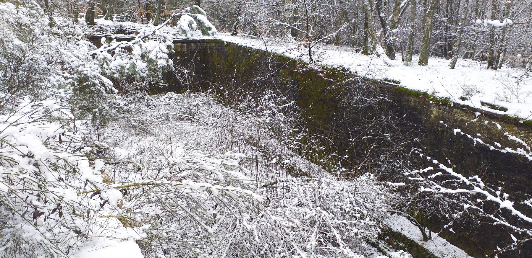 Ligne Maginot - HOCHWALD C5 - (Casemate d'infanterie) - Raccordement entre le fossé de la casemate 4 et celui de la casemate 5 - Gregory Fuchs