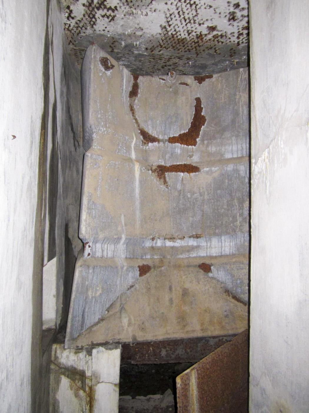 Ligne Maginot - HOCHWALD C5 - (Casemate d'infanterie) - Chambre pour deux officiers - citerne à eau - Gregory Fuchs