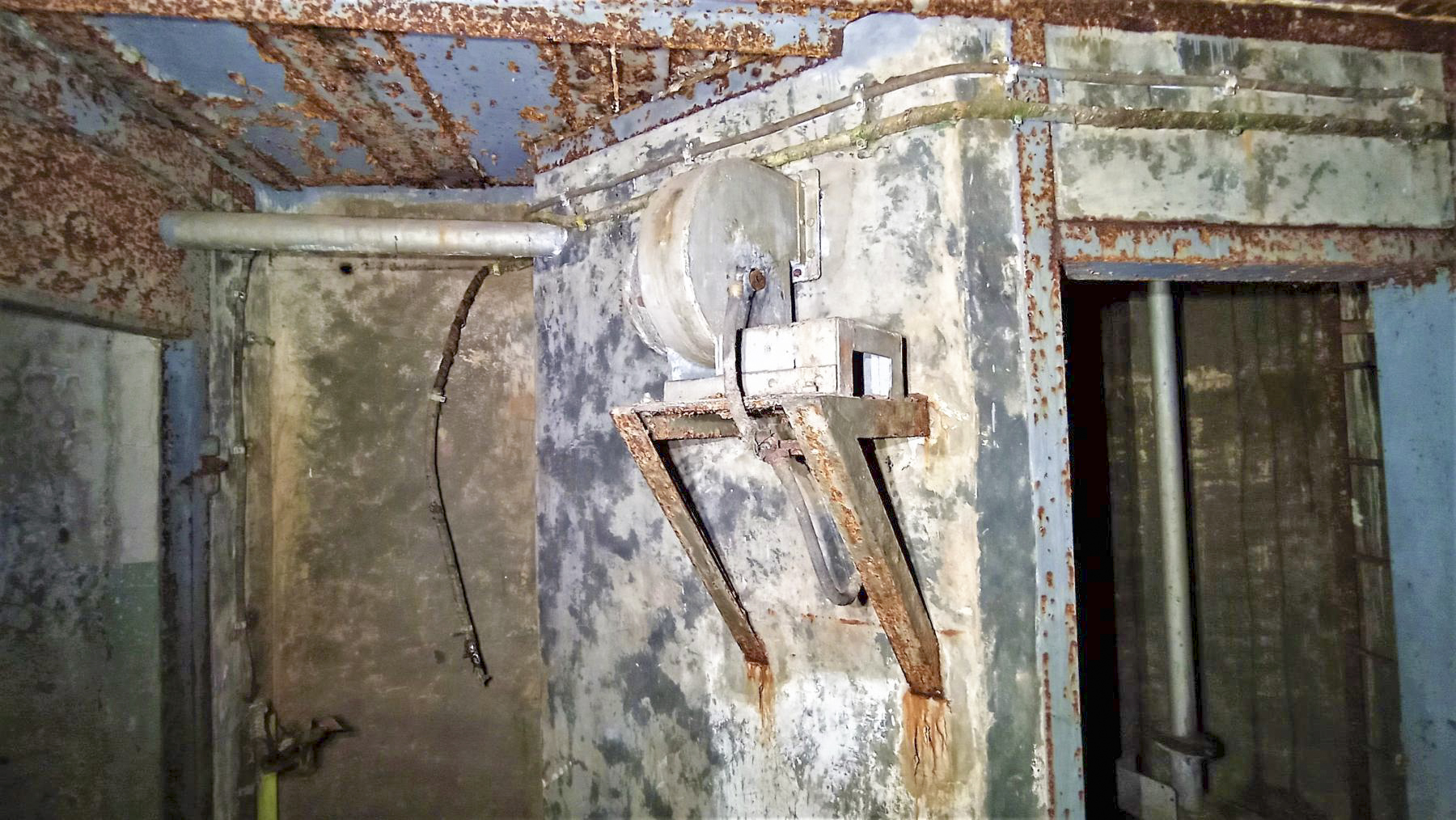Ligne Maginot - PETIT REDERCHING - (Abri) - Ventilateur de mise en surpression de la caponnière  - Baptiste GAUDIN