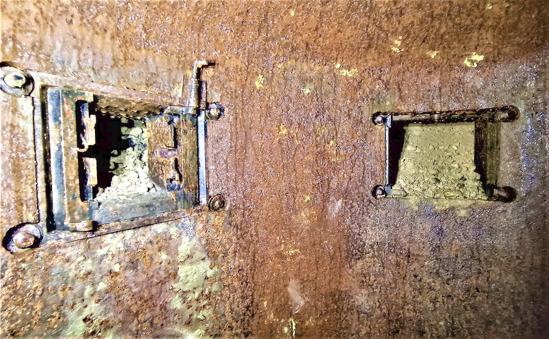 Ligne Maginot - PETIT REDERCHING - (Abri) - Créneaux de la cloche GFM - Baptiste GAUDIN