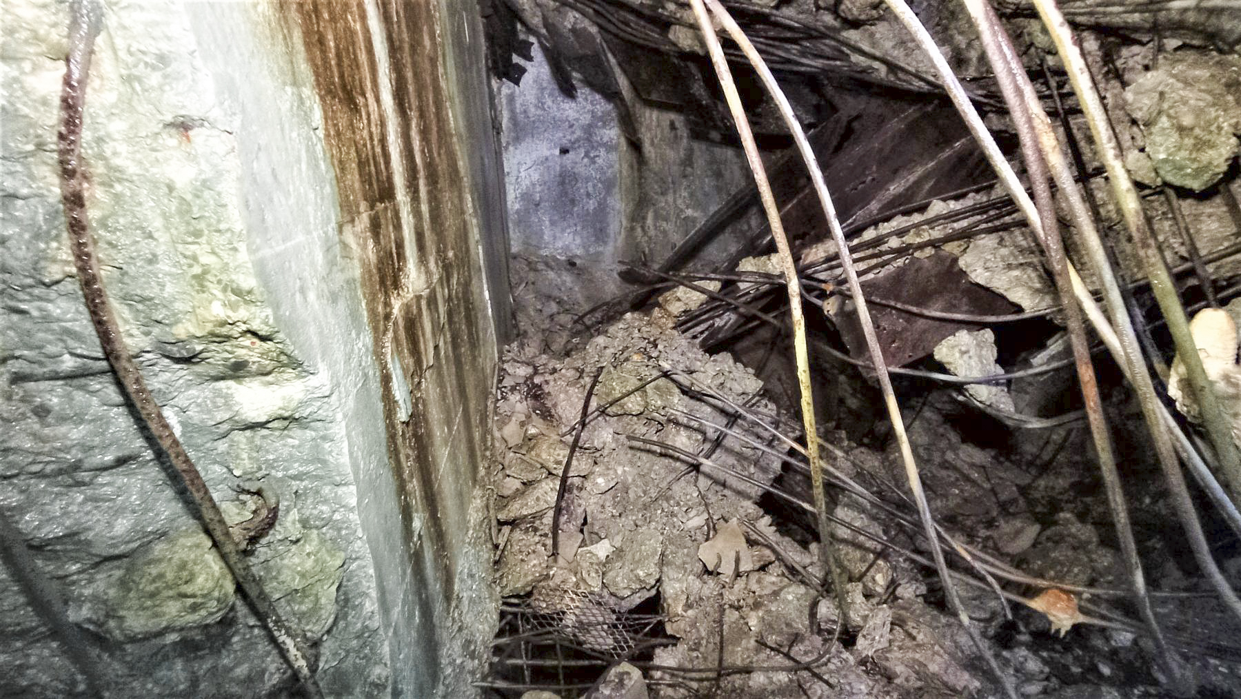Ligne Maginot - HOCHWALD C6 - (Casemate d'infanterie - double) - Reste du couloir d'entrée principale - Baptiste GAUDIN