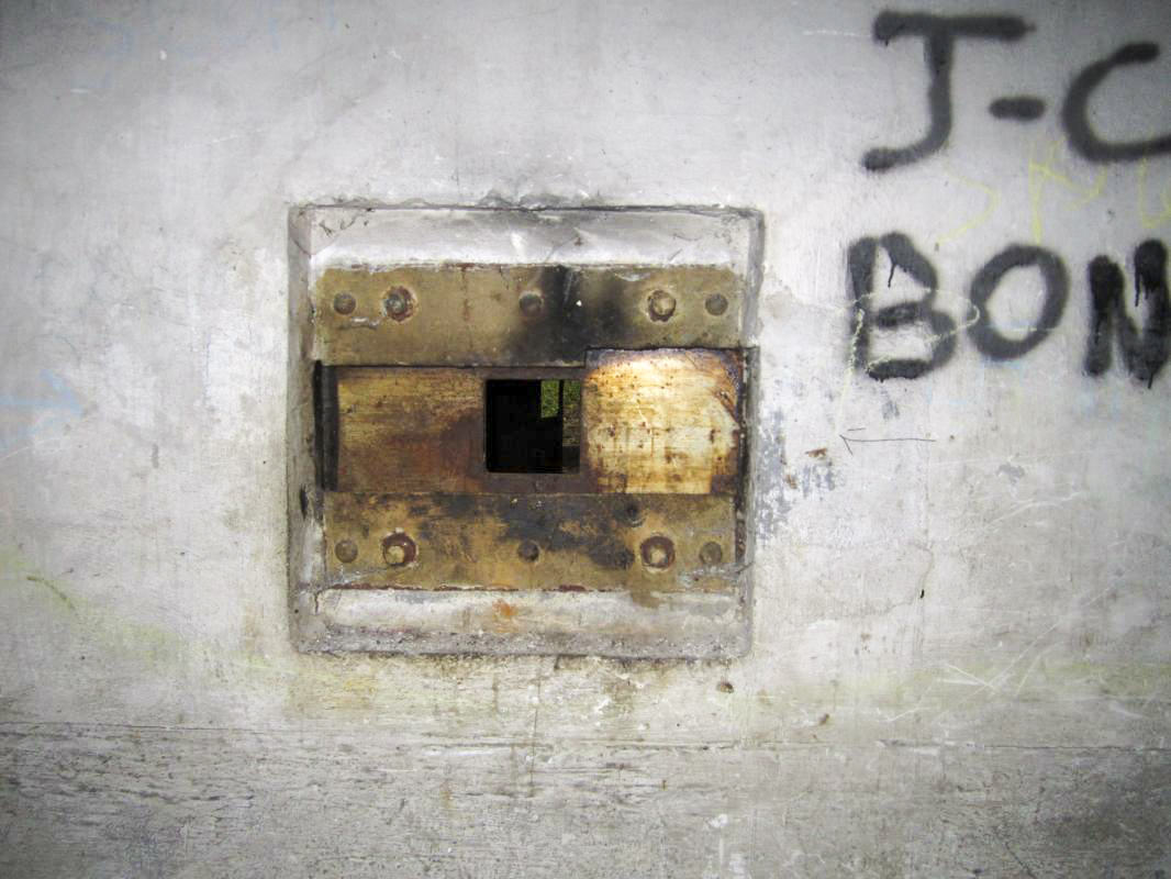 Ligne Maginot - SOUFFLENHEIM (II / 23° RIF) - (Abri) - Créneau FM de défense intérieur - gregfuchs
