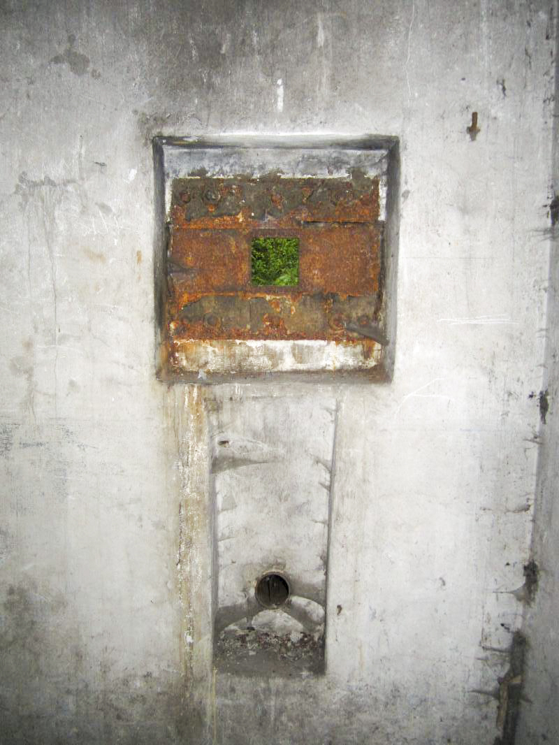 Ligne Maginot - SOUFFLENHEIM (II / 23° RIF) - (Abri) - Créneau FM de façade - gregfuchs