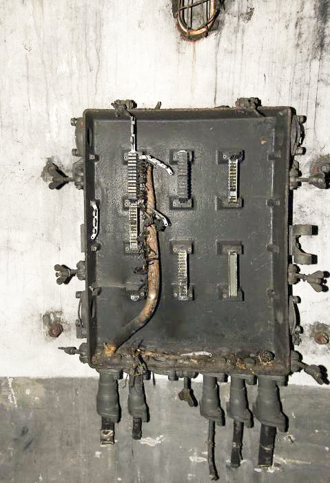 Ligne Maginot - SOUFFLENHEIM (II / 23° RIF) - (Abri) - Le reste des équipements du central téléphonique - GRAMI