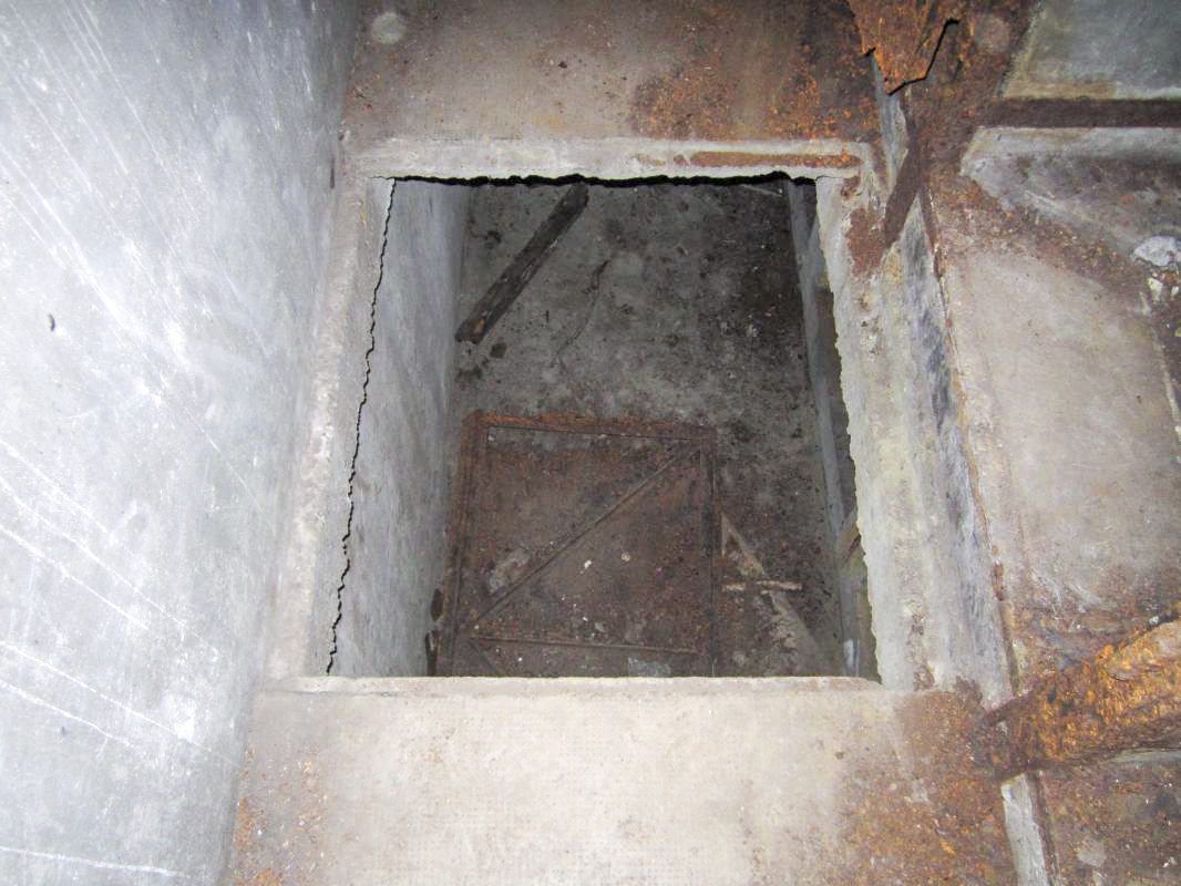 Ligne Maginot - SOUFFLENHEIM (II / 23° RIF) - (Abri) - Fosse des latrines - gregfuchs