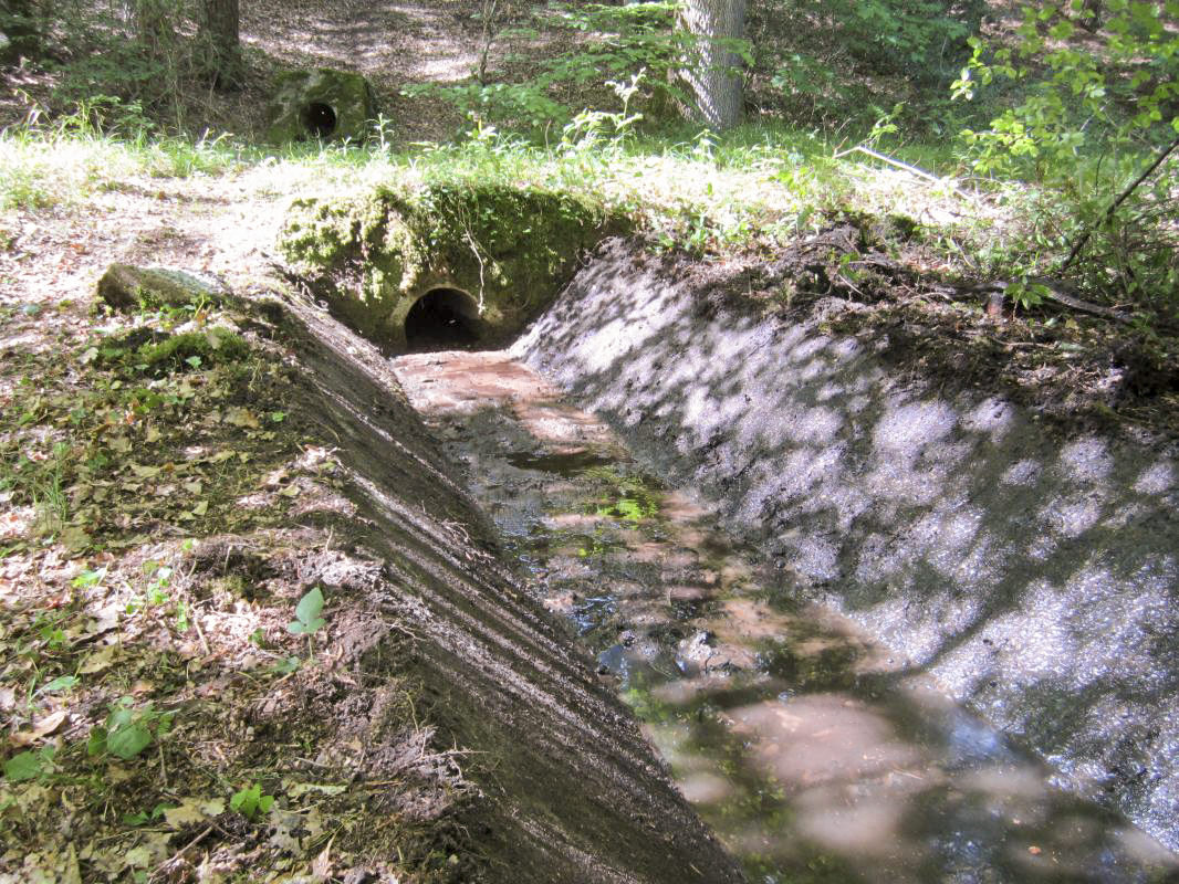 Ligne Maginot - SOUFFLENHEIM (II / 23° RIF) - (Abri) - Débouché de l'égout dans la cunette d'évacuation - gregfuchs