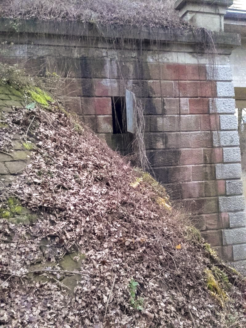Ligne Maginot - 5-R / 5BIS-R (EX 49SM - 69 MVF) - (DMP - Dispositif de Mine Permanent) - Dispositif de mine construit en même temps que la reconstruction du pont après guerre. - Martz yannick