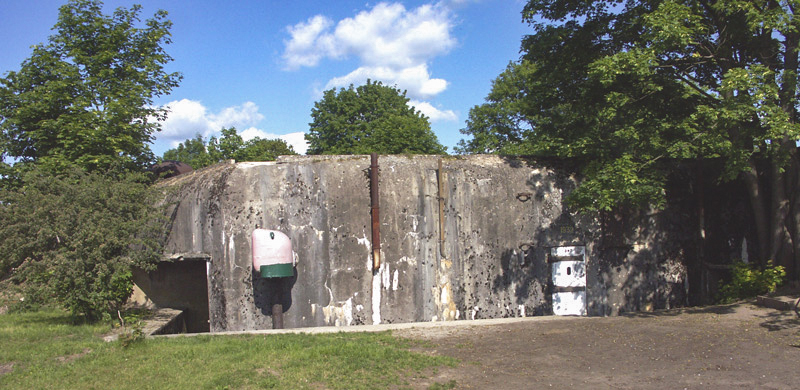 Ligne Maginot - AUENHEIM NORD - (Casemate d'infanterie) - Vue d'ensemble facade arriere - LAMBERT Pascal