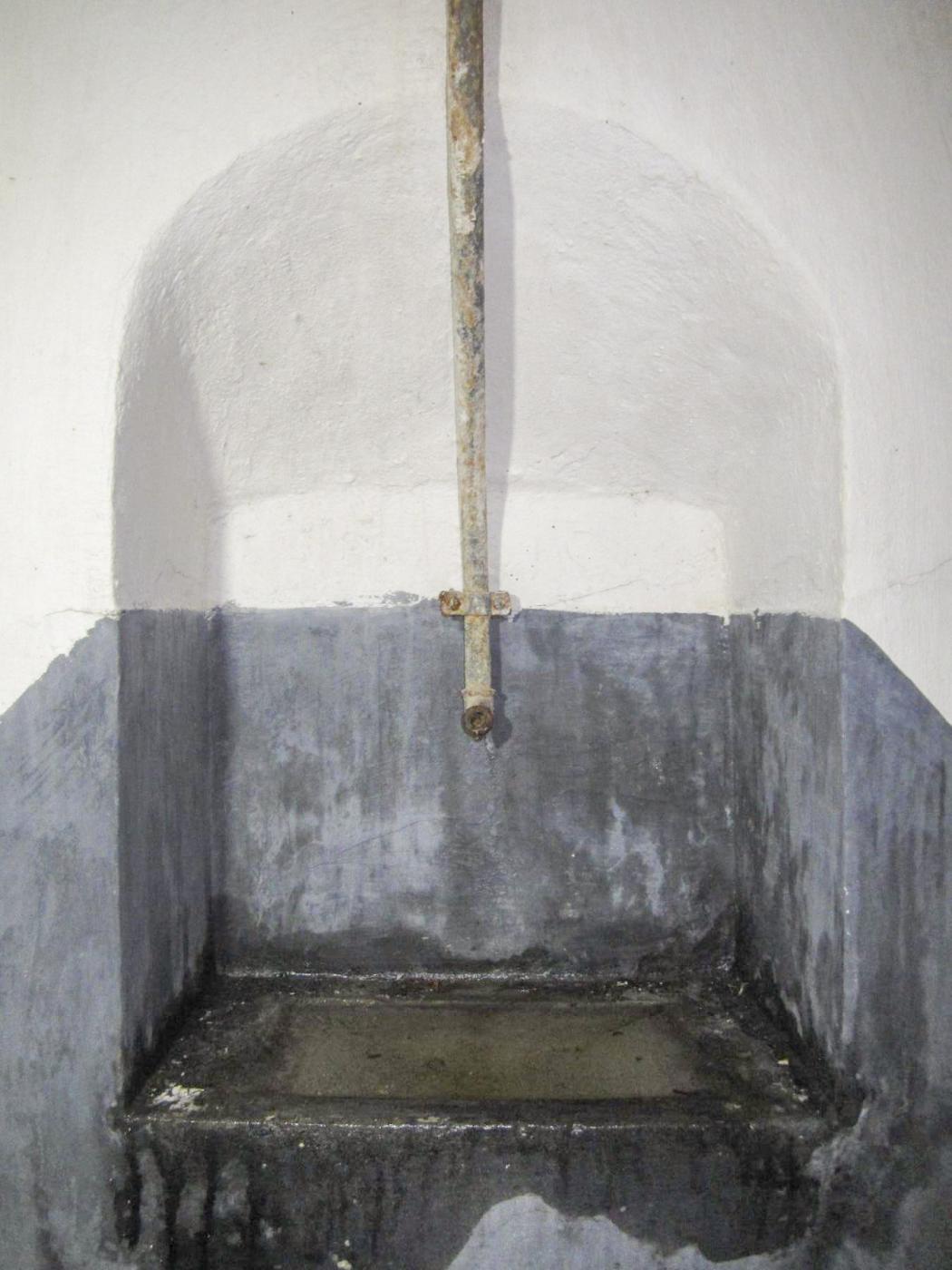 Ligne Maginot - HOCHWALD C3 - (Casemate d'infanterie - double) - Lavabo dans la chambre du chef de casemate - Gregory Fuchs