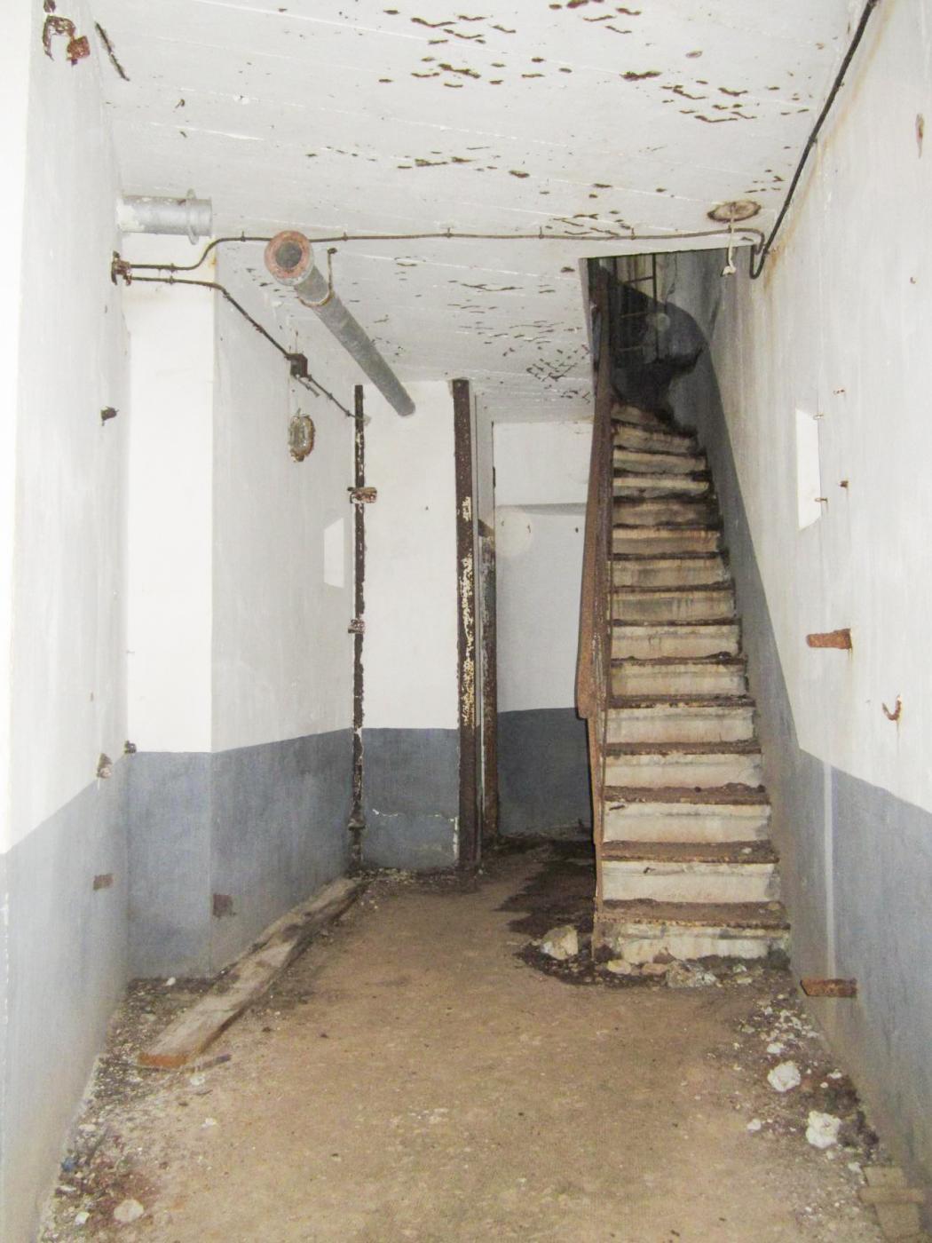 Ligne Maginot - HOCHWALD C3 - (Casemate d'infanterie - double) - L'escalier communiquant entre la casemate haute et basse - Gregory Fuchs