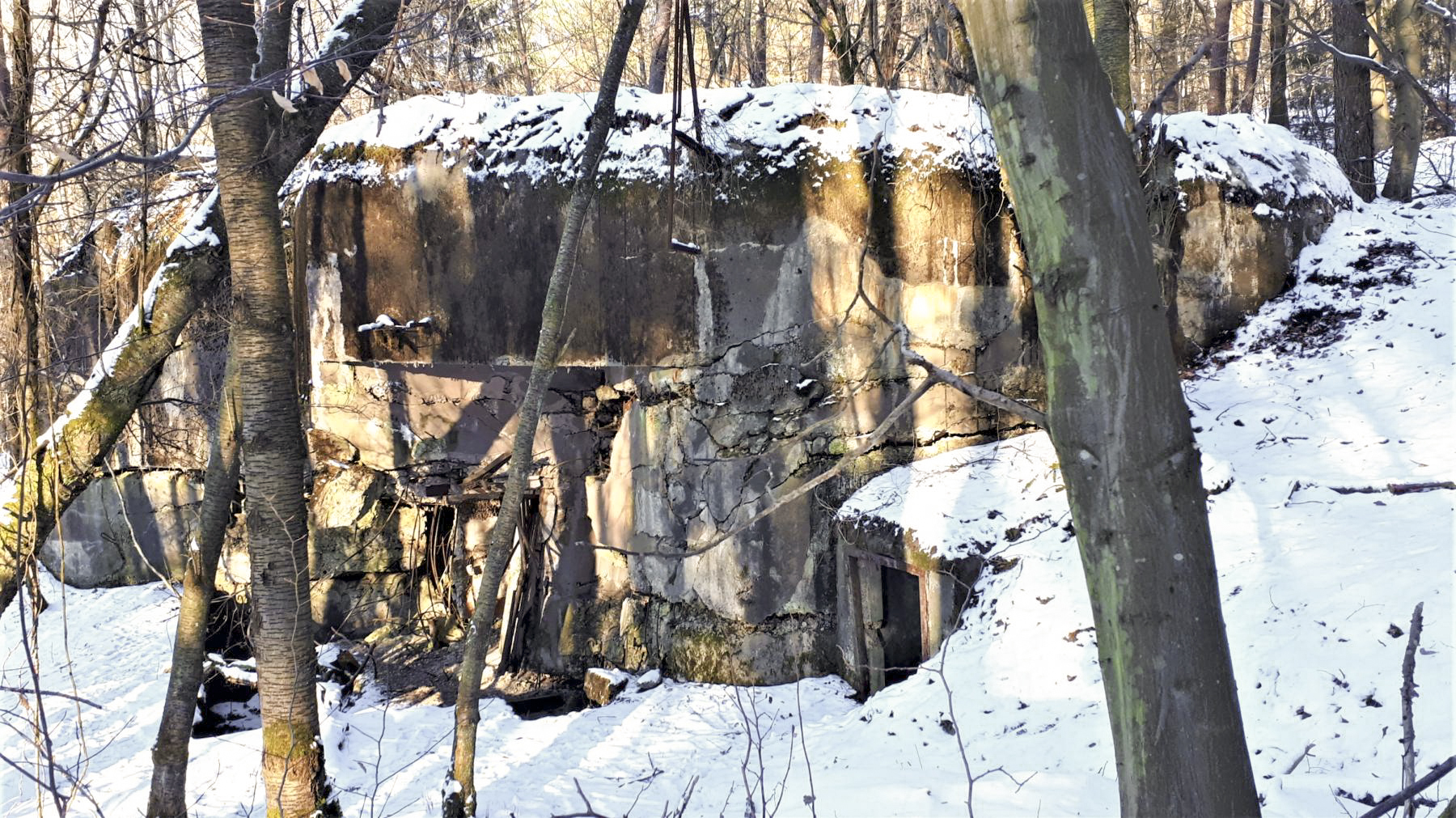 Ligne Maginot - HOCHWALD C1 - (Casemate d'infanterie) - Vue vers l'entrée - Gregory Fuchs