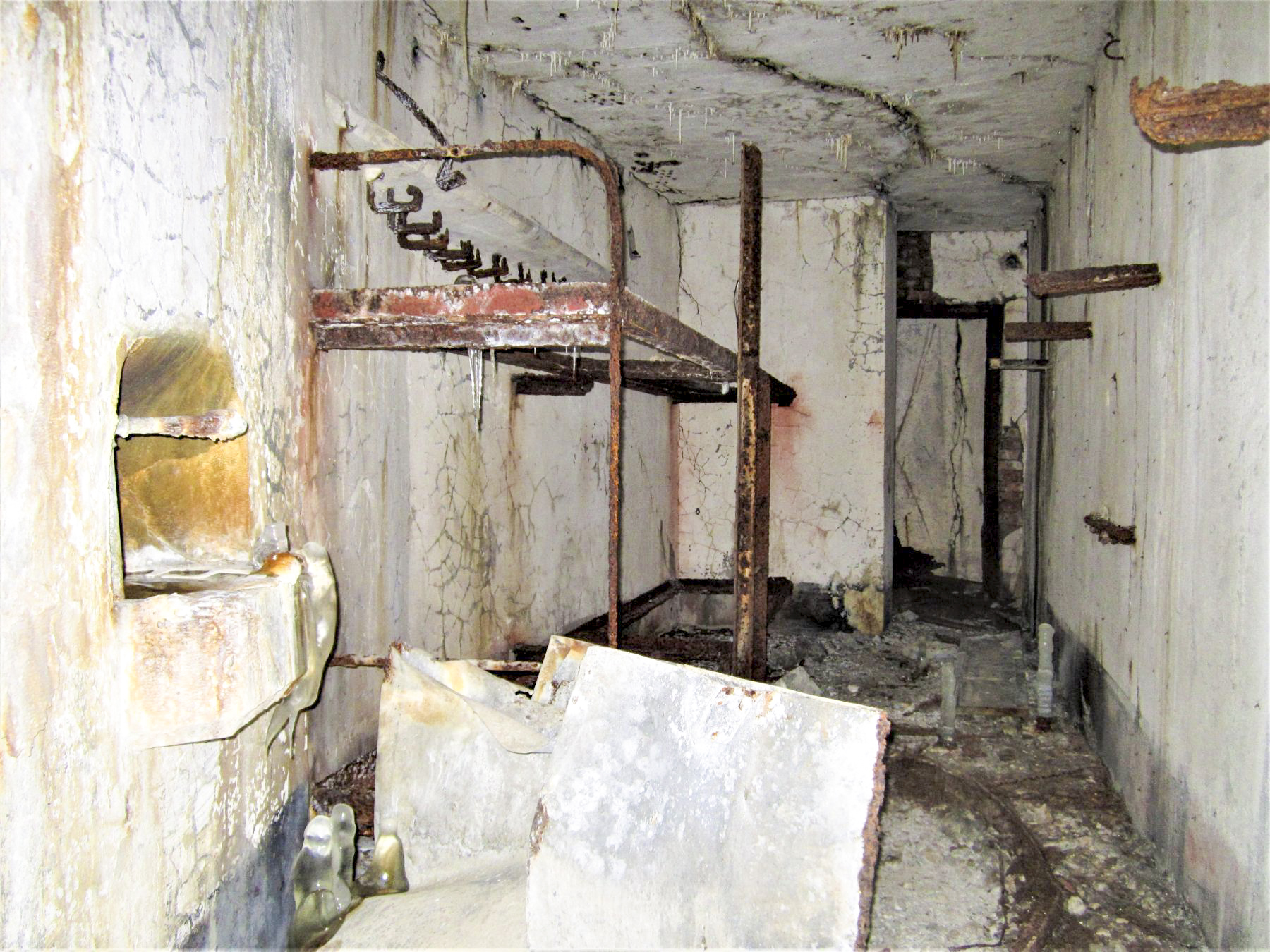 Ligne Maginot - HOCHWALD C1 - (Casemate d'infanterie) - Chambre de repos pour 4 hommes - Gregory Fuchs