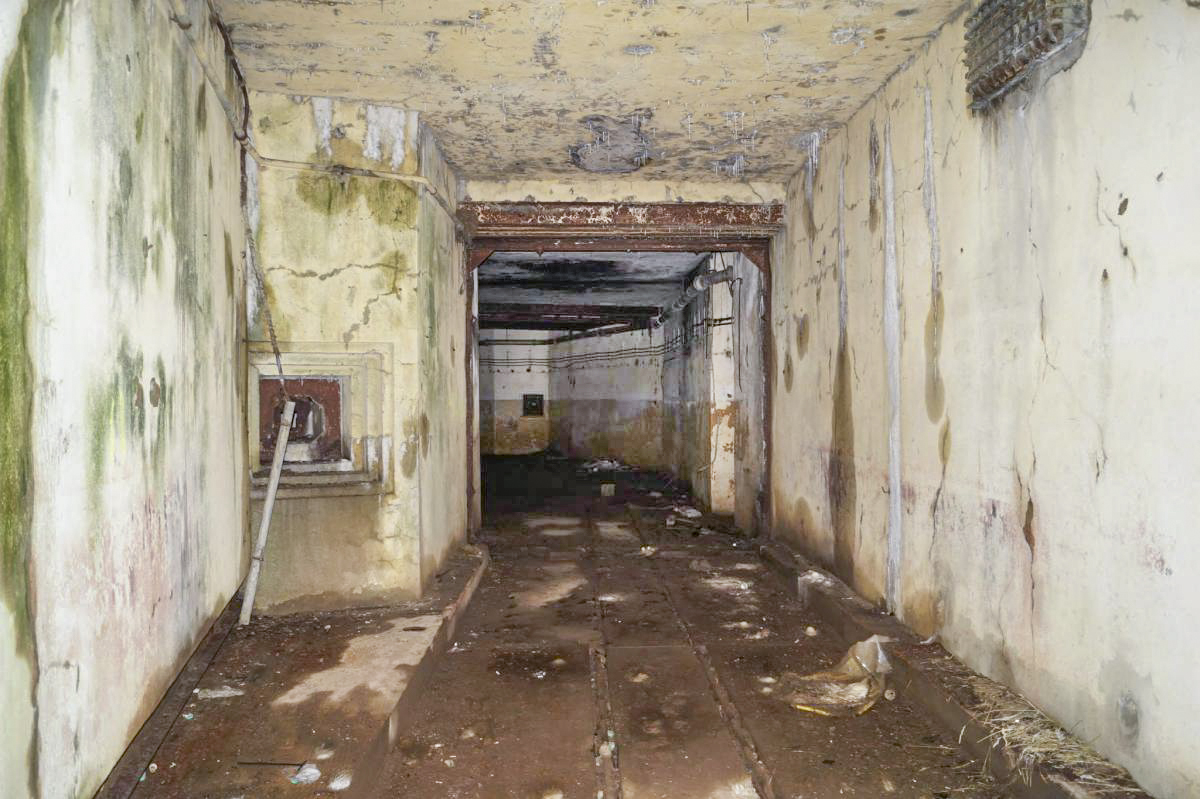 Ligne Maginot - LATIREMONT - A3 - (Ouvrage d'artillerie) - Entrée munitions
Porte blindée - BOUCHOUCHA Eric