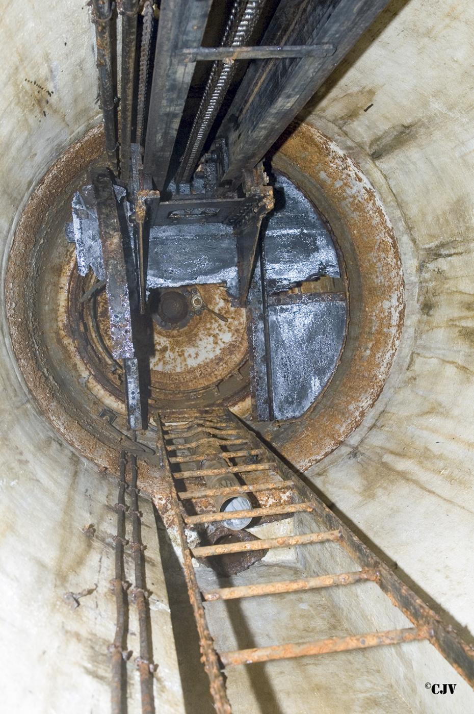 Ligne Maginot - LATIREMONT - A3 - (Ouvrage d'artillerie) - Bloc 2 - Lia VERMEULEN