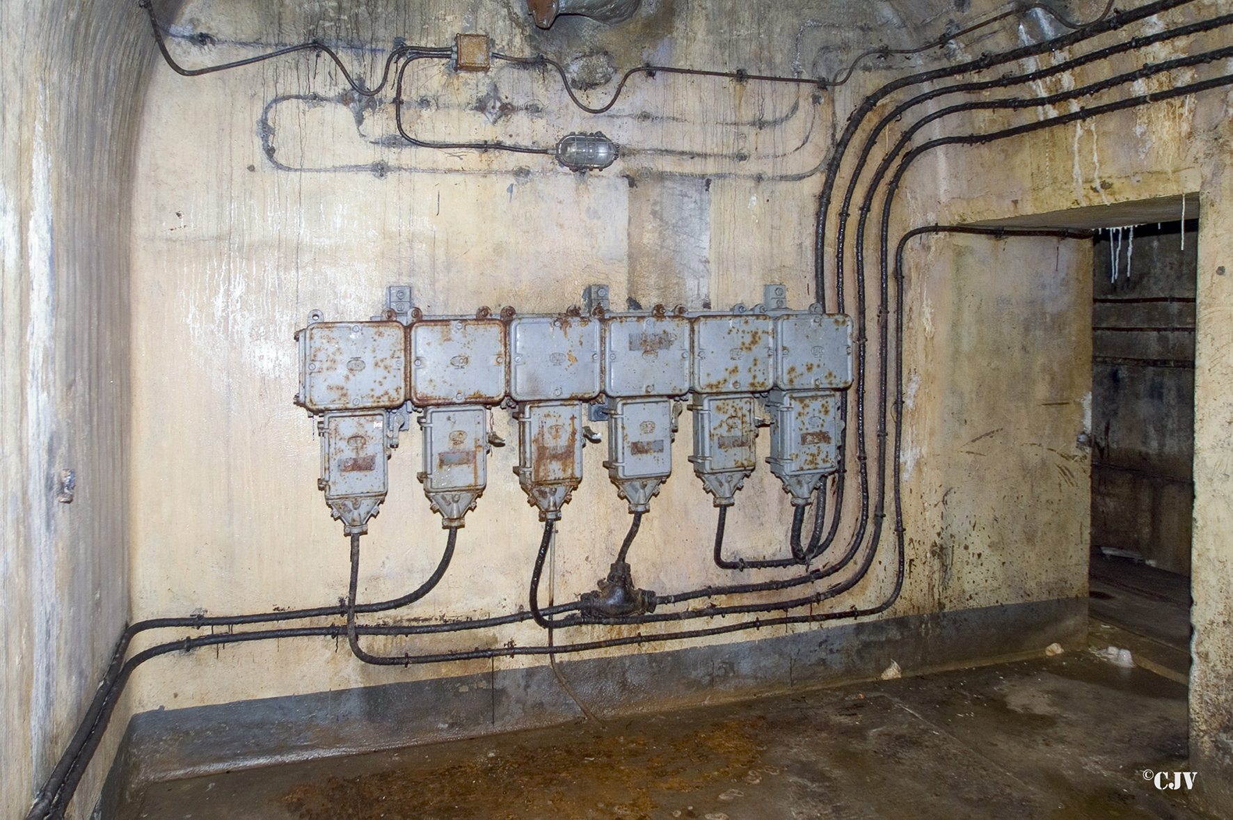 Ligne Maginot - LATIREMONT - A3 - (Ouvrage d'artillerie) - Bloc 3
 - Lia VERMEULEN