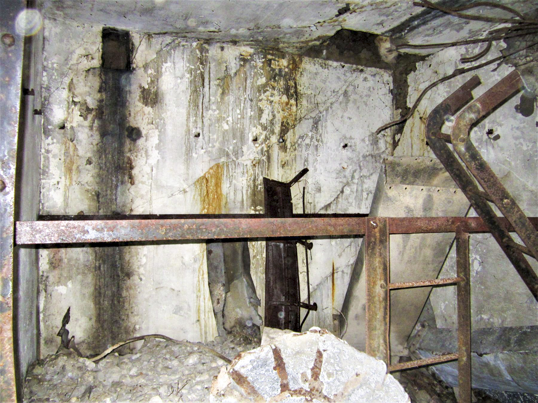 Ligne Maginot - DRACHENBRONN SUD EST - (Casemate d'infanterie) - Chambre de repos - Gregory Fuchs