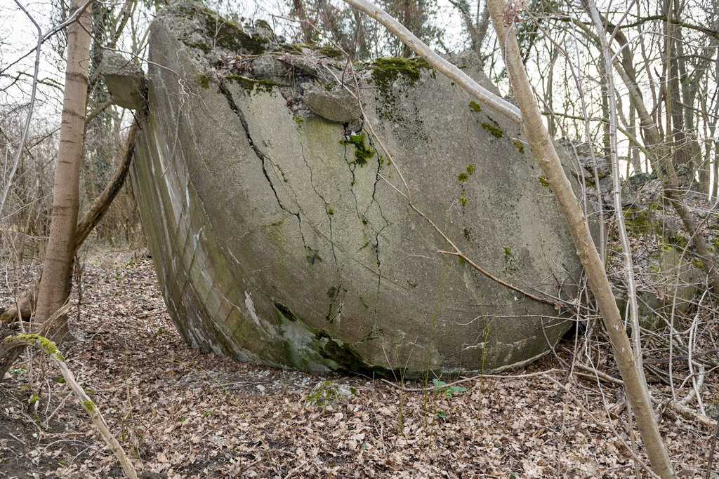 Ligne Maginot - KELLERSCHOELZEL 3 - (Blockhaus de type indéterminé) - Les morceaux éparpillés - Hubert DURLEWANGER