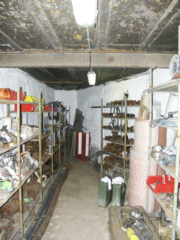 Ligne Maginot - 12/3 - NEURIED - (Casemate d'infanterie - Double) - La casemate sert d'entrepot - GRASSER Michel