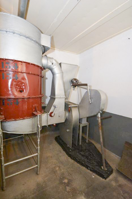 Ligne Maginot - ANCIENNE REDOUTE - (Abri) - Le système de ventilation manuel (a main ou cycliste) et de filtrage en cas d'attaque par gaz. - LAMBERT Pascal