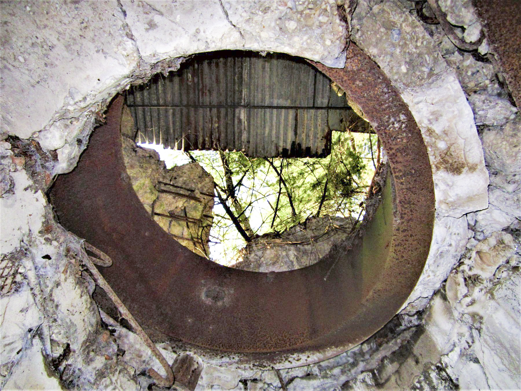 Ligne Maginot - SCHMELTZBACH EST - (Casemate d'infanterie - Double) - Cloche GFM Ouest - Gregory Fuchs
