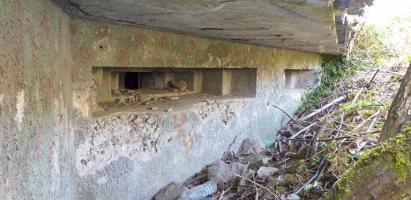 Ligne Maginot - WANTZENAU GARE - (PC de Sous-Quartier) - Les créneaux du chambre de tir nord 