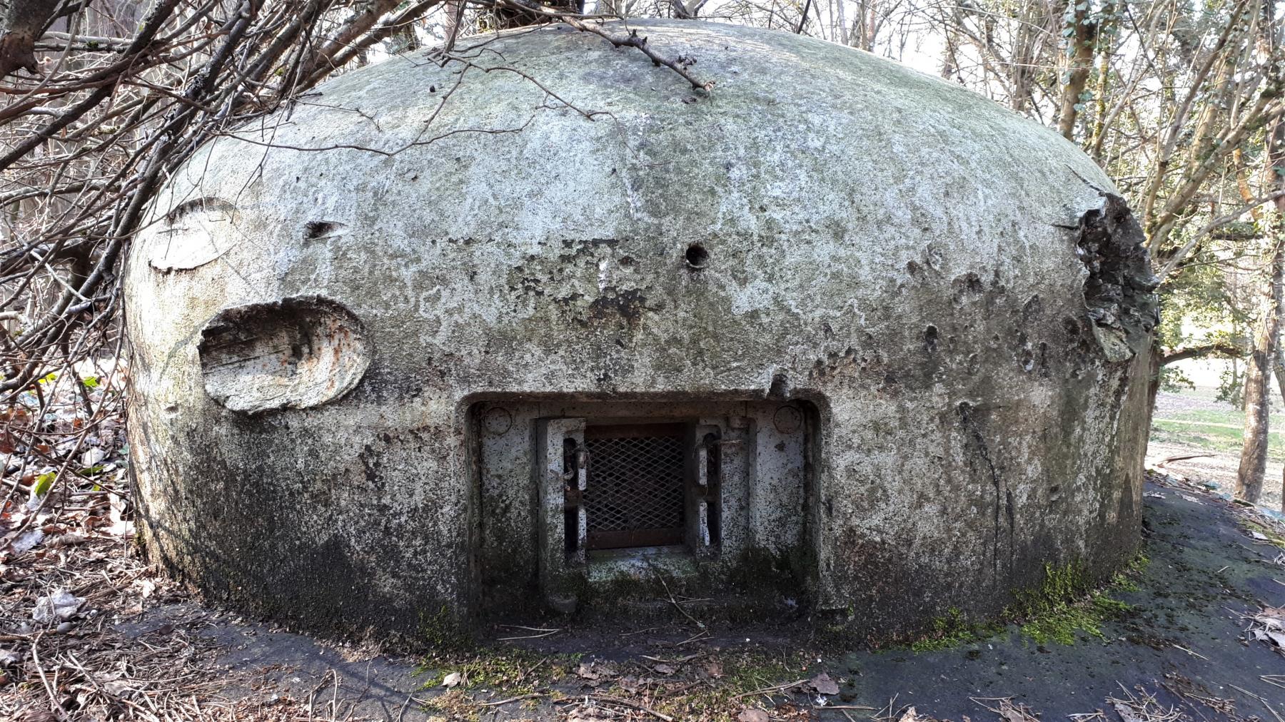 Ligne Maginot - NAGELSTHAL - (Blockhaus pour arme infanterie) - Impacts sur la cloche GFM - Gregory Fuchs