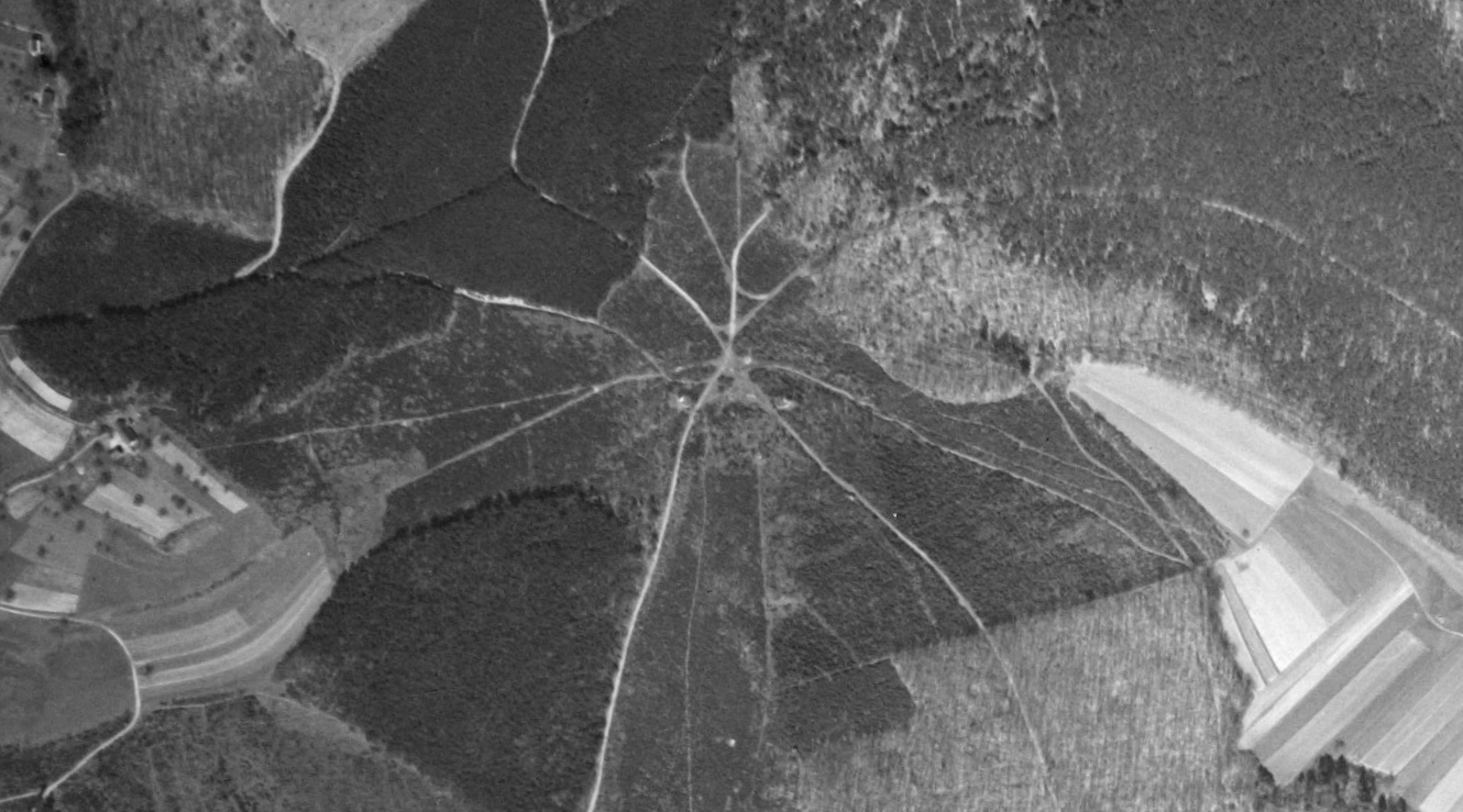 Ligne Maginot - GUNSTHAL COL Ouest et Est - Le Col et les deux blockhaus en 1951 - IGN - Géoportail 1951
