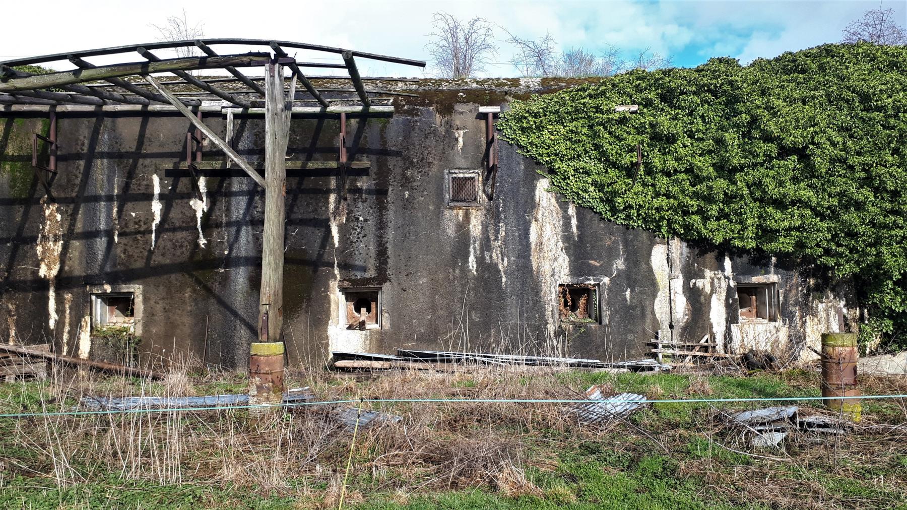 Ligne Maginot - HOFFEN - (Abri) - Créneaux FM de façade - Gregory Fuchs