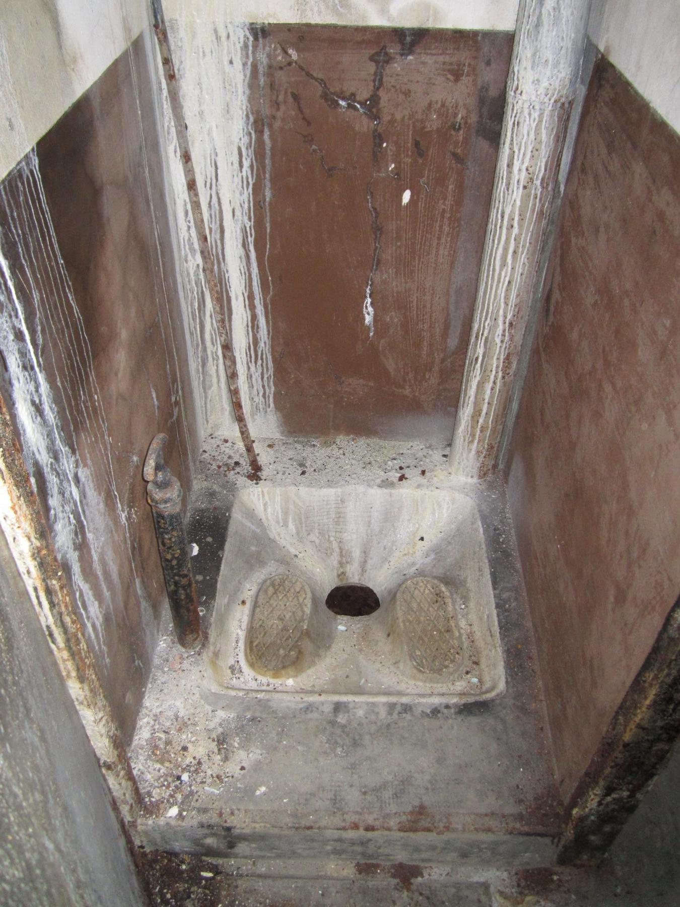 Ligne Maginot - BUCHHOLZBERG (I / 79° RIF) - (Abri) - Latrines pour officiers - Gregory Fuchs