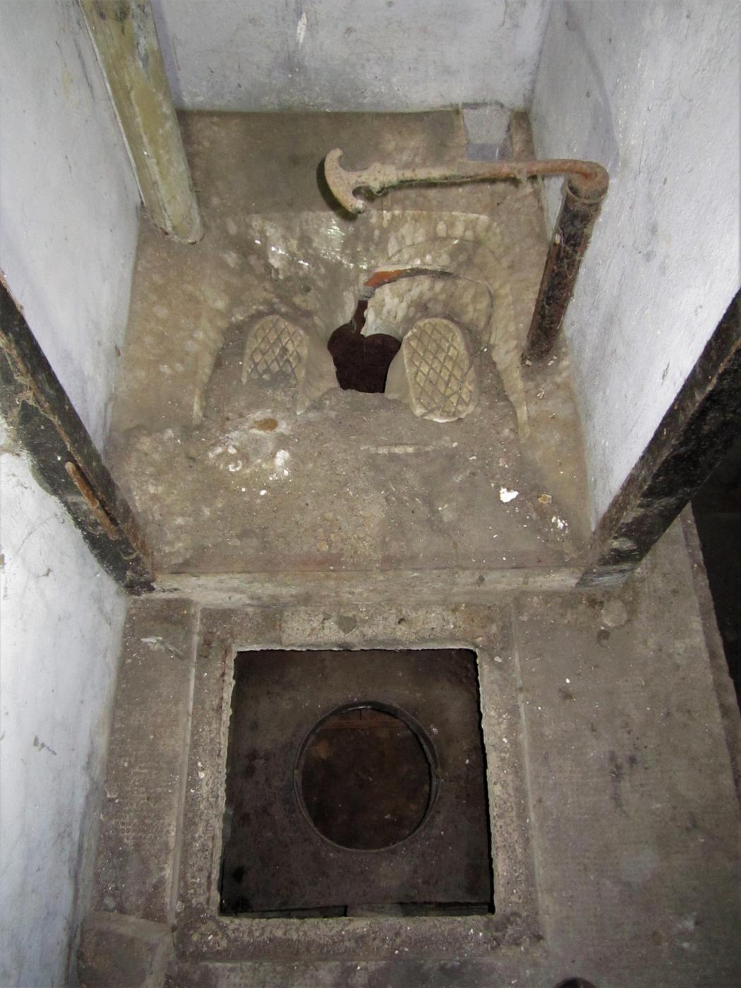 Ligne Maginot - HOFFEN - (Abri) - Latrines des officiers - Gregory Fuchs