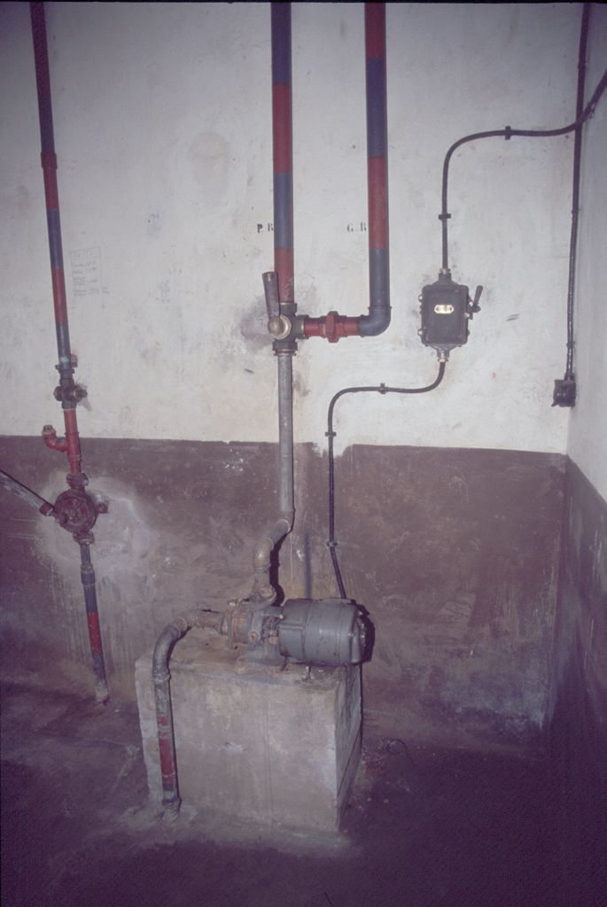 Ligne Maginot - BUCHHOLZBERG (I / 79° RIF) - (Abri) - Pompes
Visite fin 90 avec la BA901 - ammagsdr