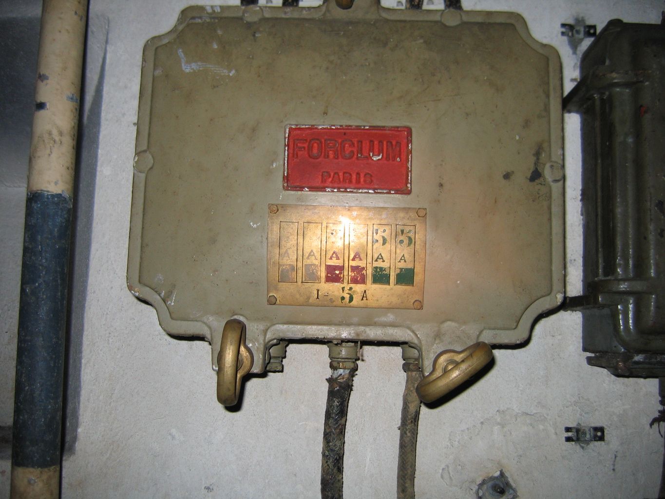 Ligne Maginot - BUCHHOLZBERG (I / 79° RIF) - (Abri) - Usine
Coffret à fusibles
Visite fin 90 avec la BA901 - ammagsdr