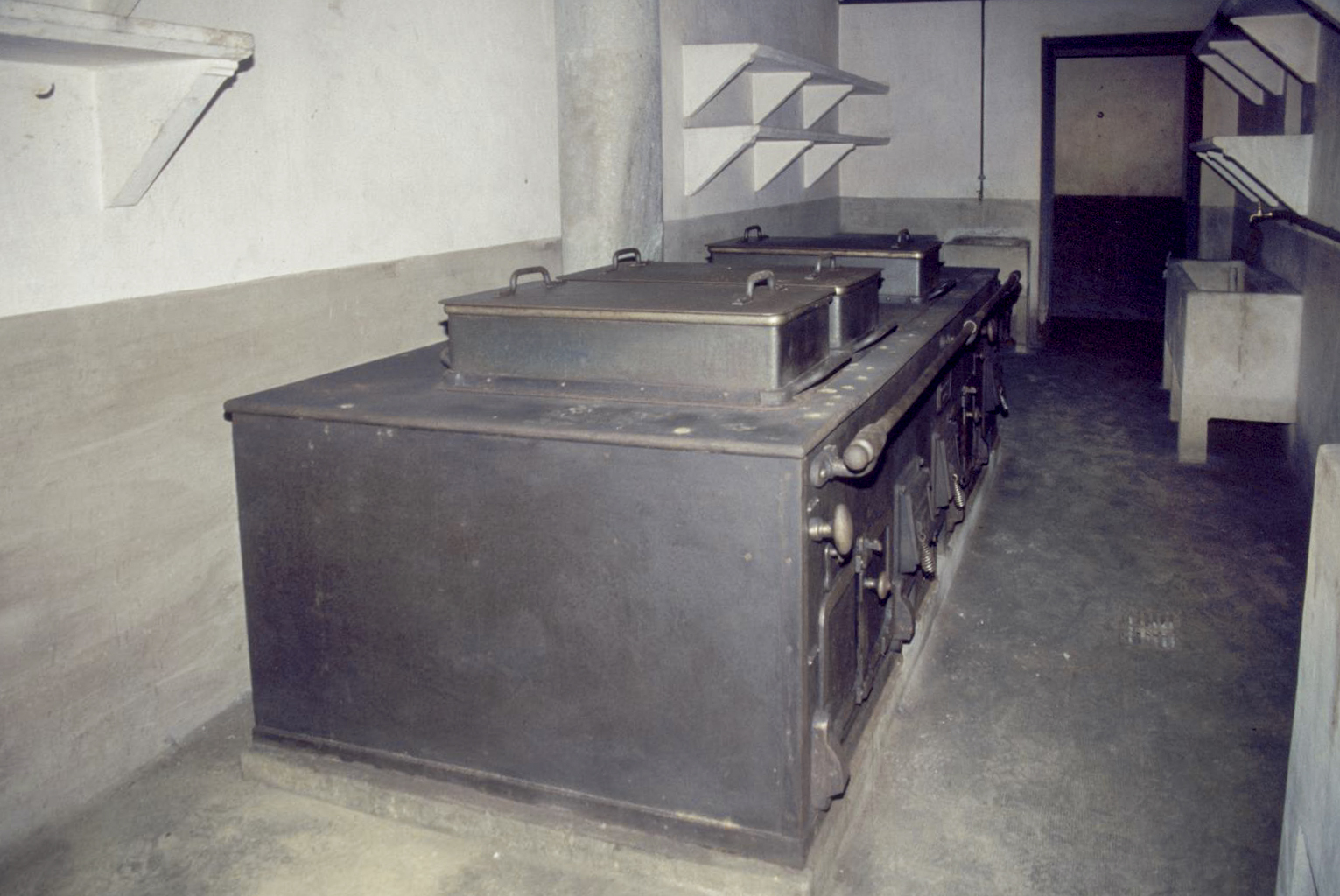 Ligne Maginot - BUCHHOLZBERG (I / 79° RIF) - (Abri) - Cuisinière à charbon Bonnaire-Zimmerman
Visite fin 90 avec la BA901 - ammagsdr