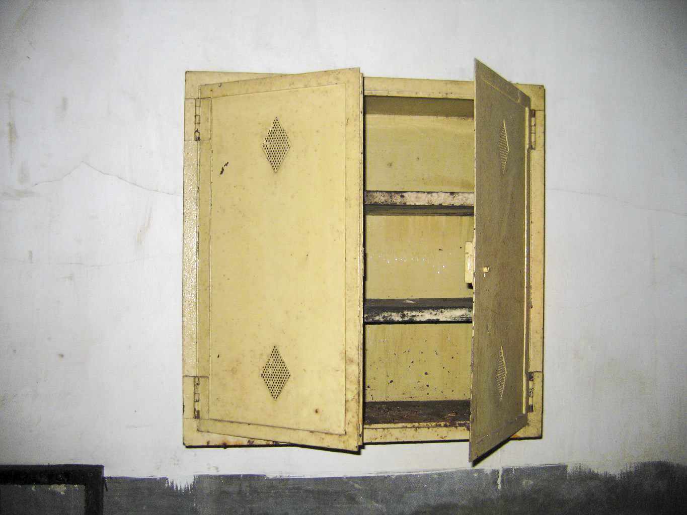 Ligne Maginot - BUCHHOLZBERG (I / 79° RIF) - (Abri) - Armoire de rangement
Visite fin 90 avec la BA901 - ammagsdr
