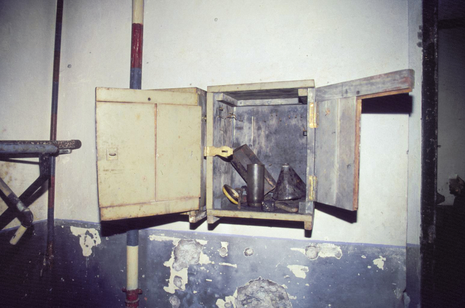 Ligne Maginot - BUCHHOLZBERG (I / 79° RIF) - (Abri) - Coffrets de rangement en bois
Visite fin 90 avec la BA901 - ammagsdr